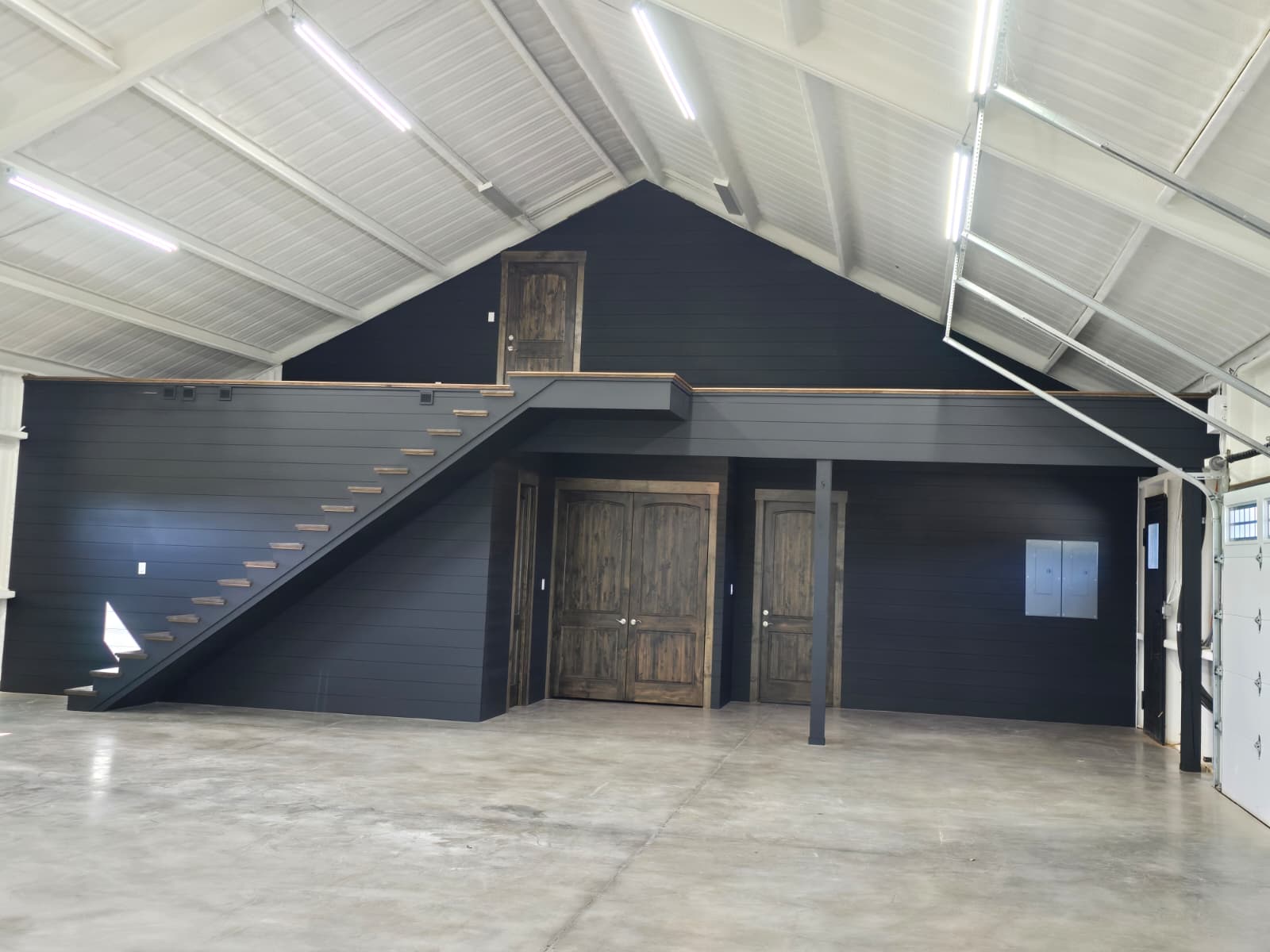 CISNERO'S REMODELING LLC - Slide 3